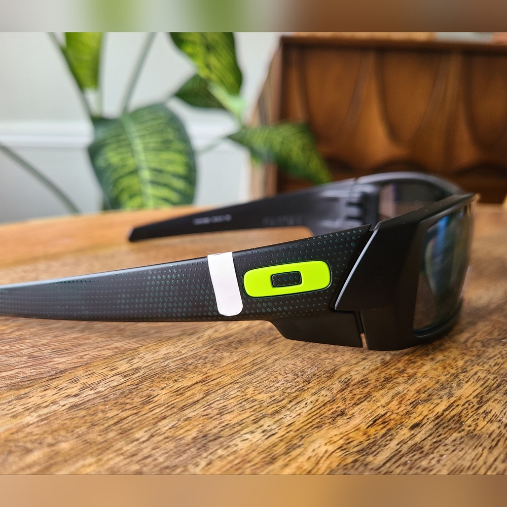 Brand New Oakley Gascan Sunglasses Hi Res; Prizm Jade Polarized